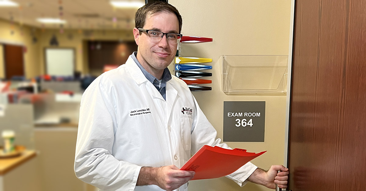 Dr. Jack Leschke entering exam room